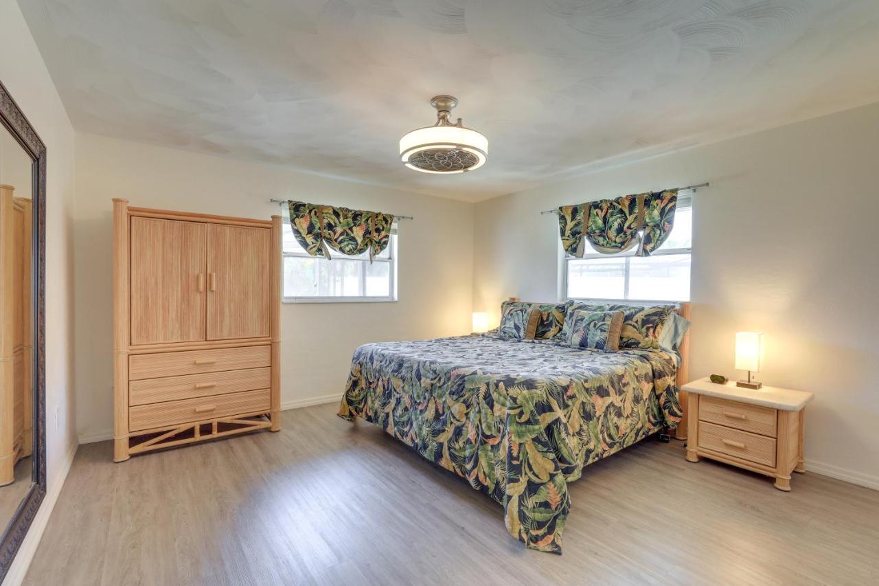 Sarasota House With Private Pool - 4 Mi To Beach! Exterior photo